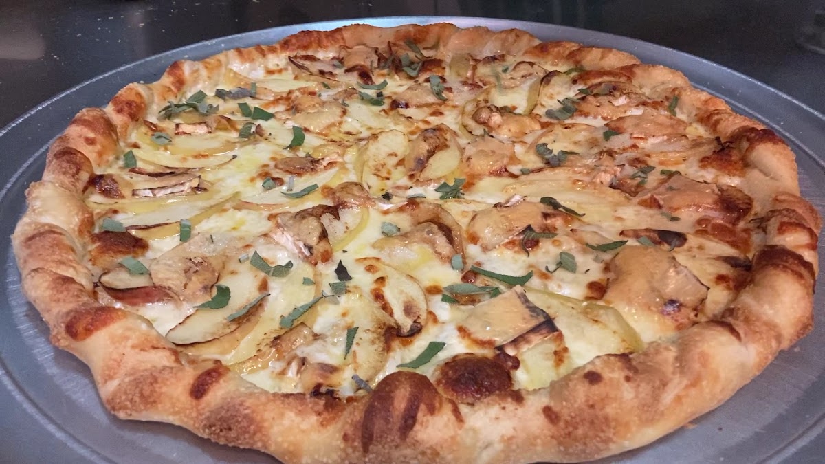Lolo's Boss Pizza - Troutdale-2