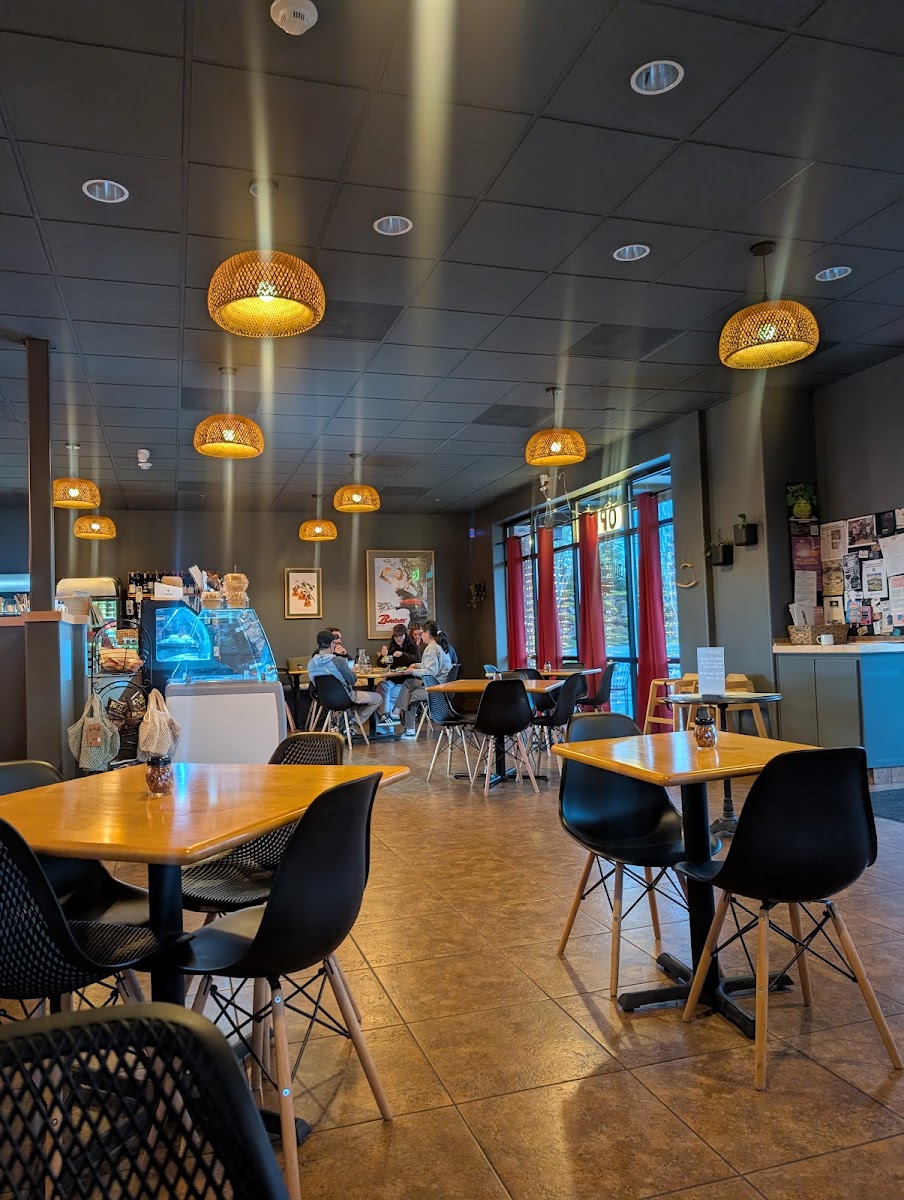 Lolo's Boss Pizza - Troutdale-3