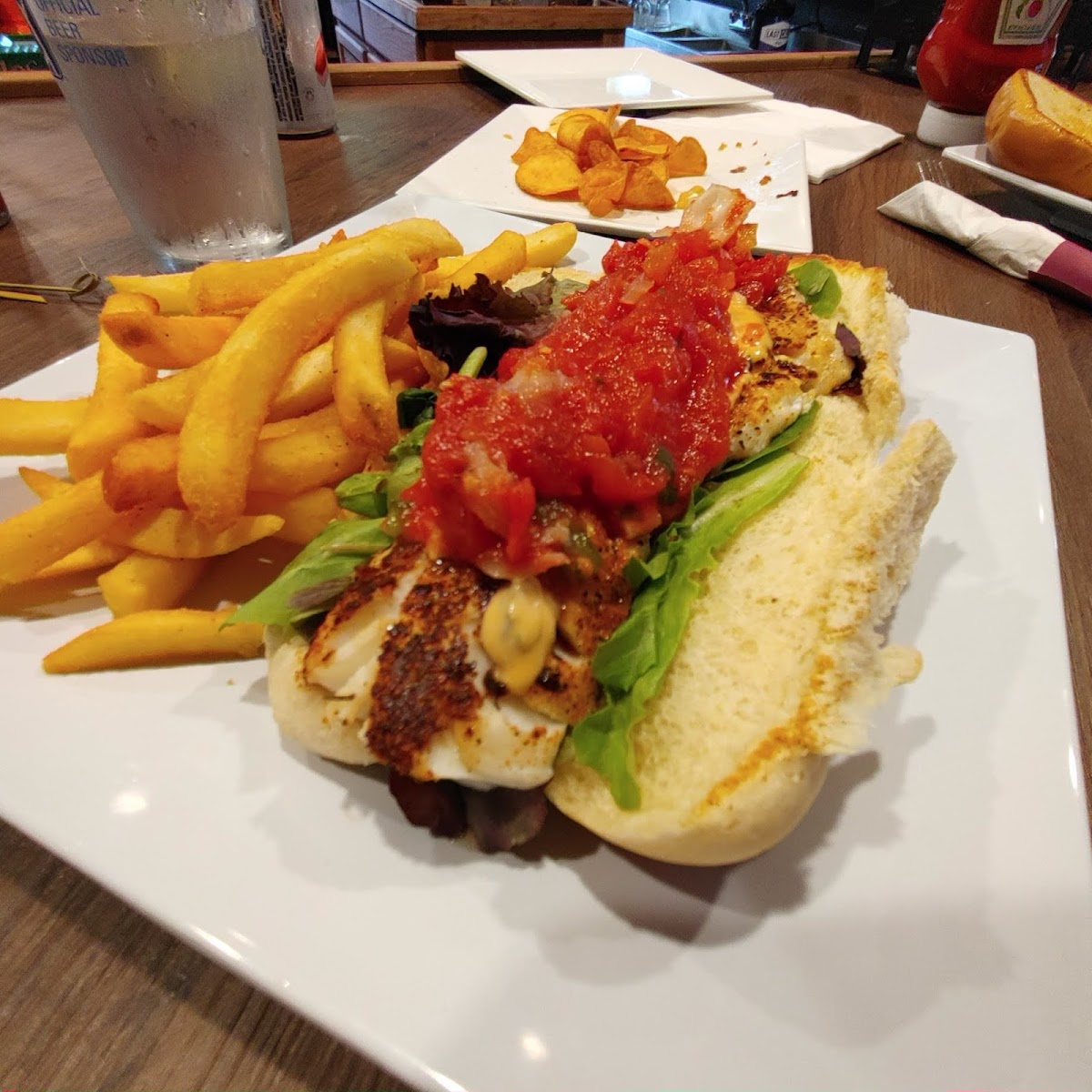 Loopers Par & Grille-3