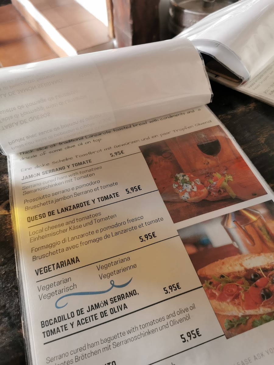 Menu Loris, Teguise-1