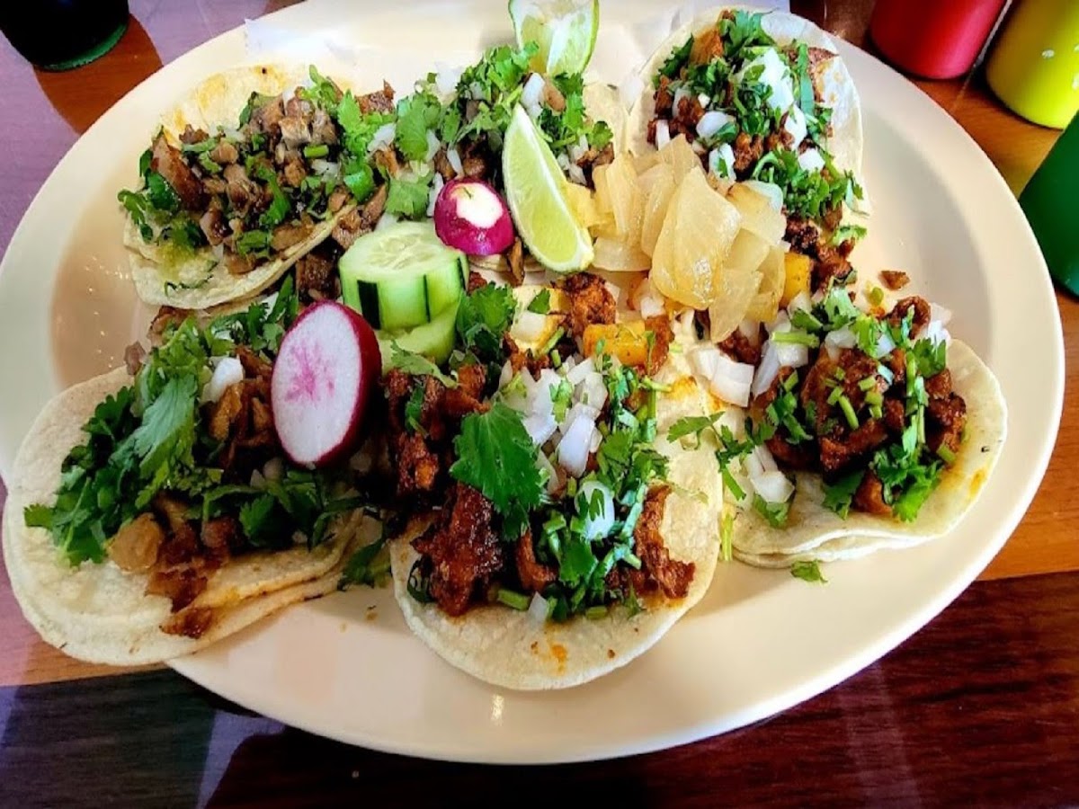 Los 3 Garcia Taqueria-4