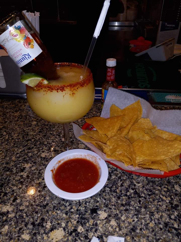 Los Bravos Johnson Mexican Restaurant-10