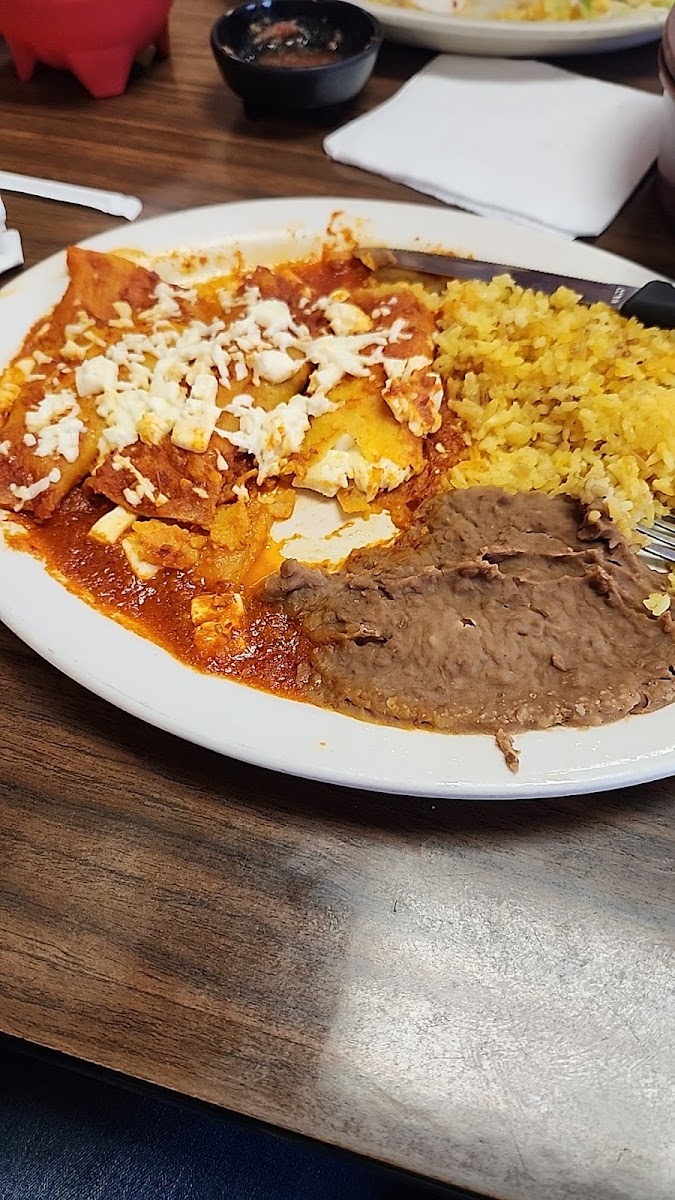 Los Compadres Mexican Restaurant-3