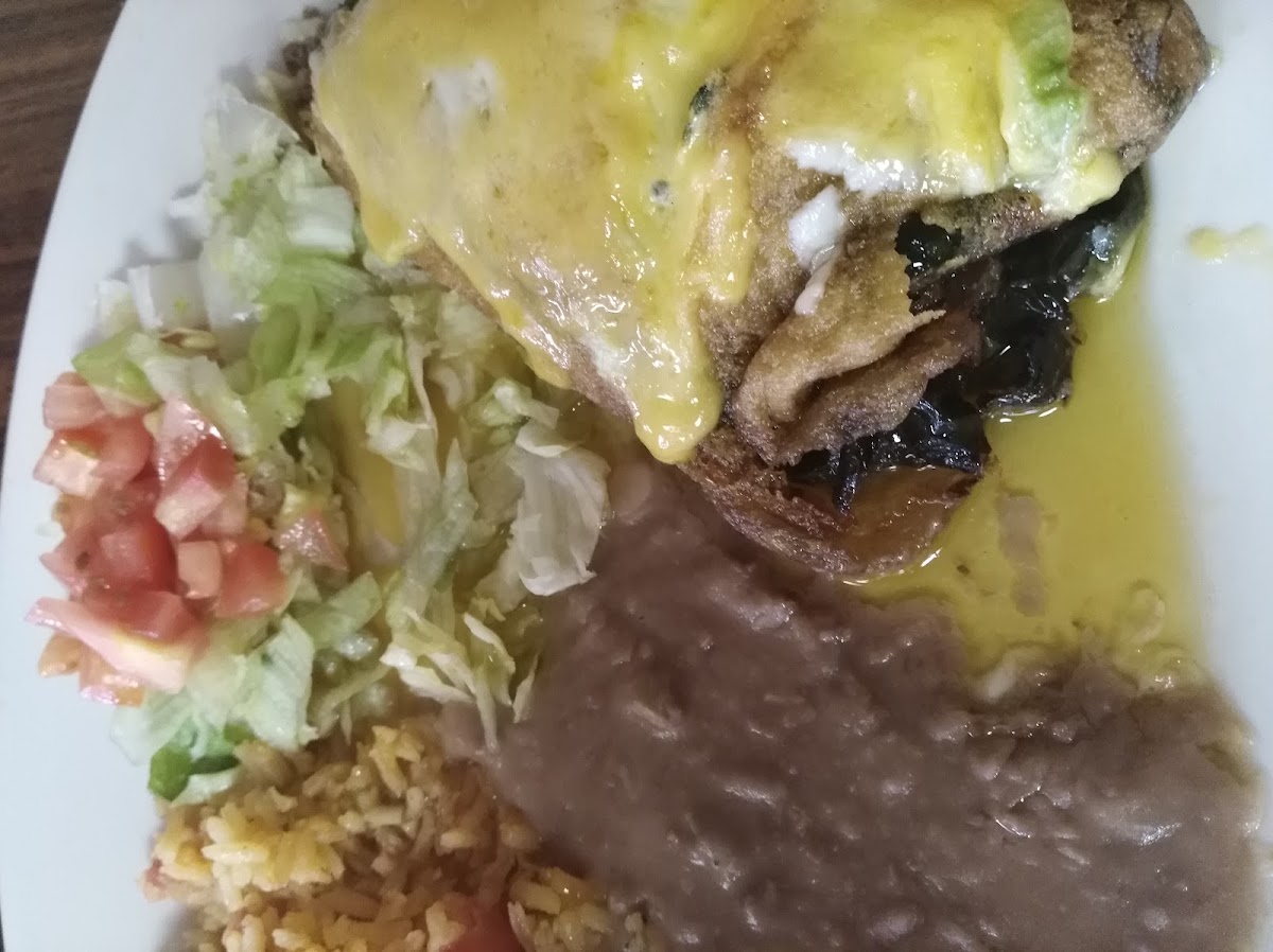 Los Compadres Mexican Restaurant-8