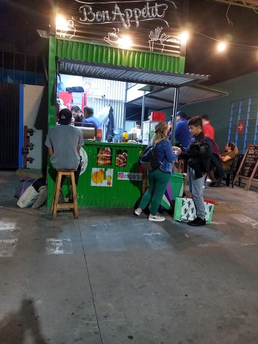 Los Portus - Comida Rapida Venezolana, Arepas Y Empanadas