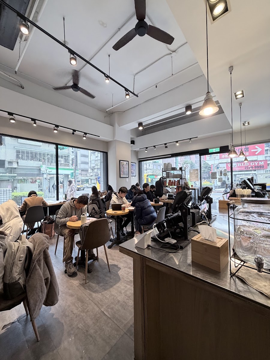 Louisa Coffee Xiangshan Arts Shop-3