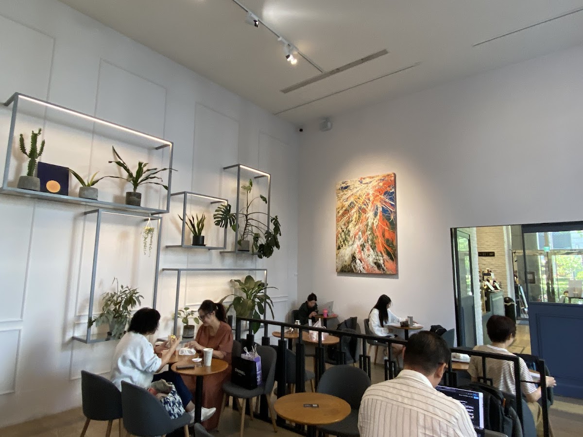 Louisa Coffee Xiangshan Arts Shop-4