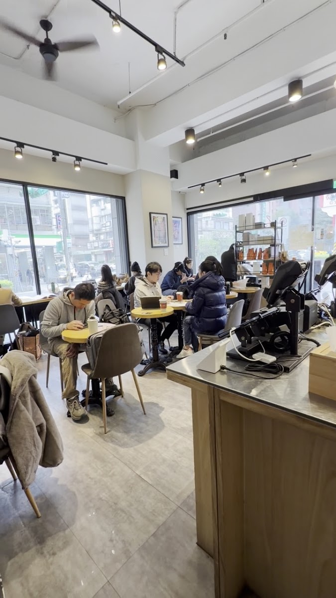 Louisa Coffee Xiangshan Arts Shop-5