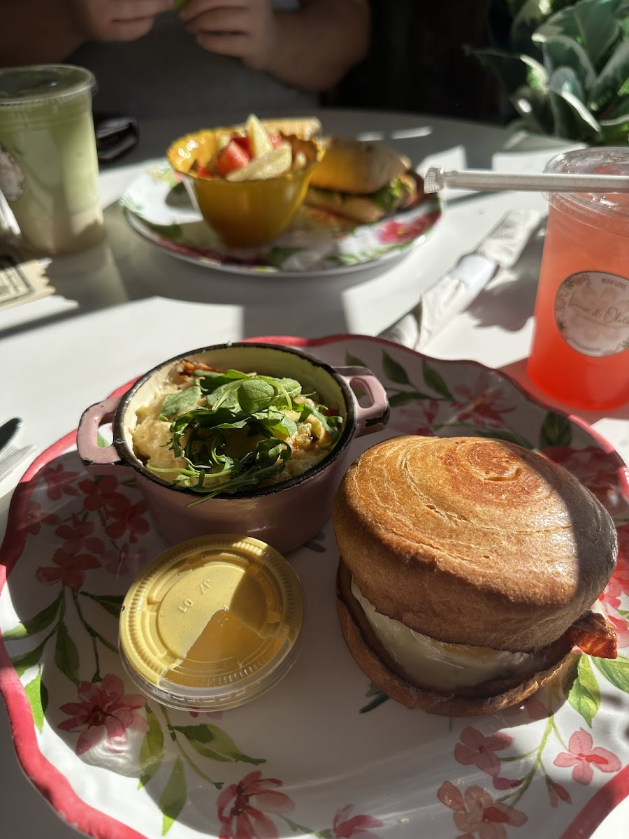 Louise & Oleta's Tea House And Cafe-3