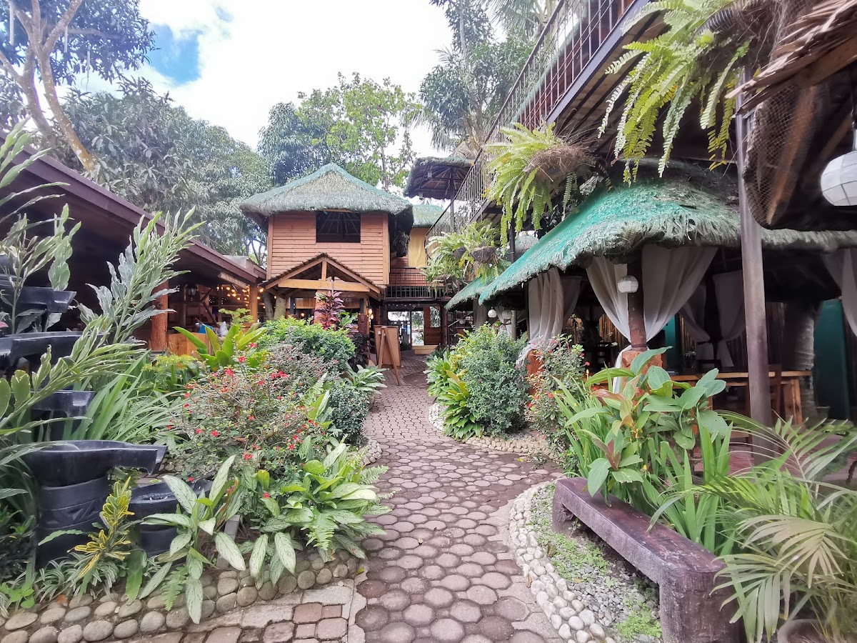 Loumars Cafe & Restaurant - Tagaytay Francisco-4