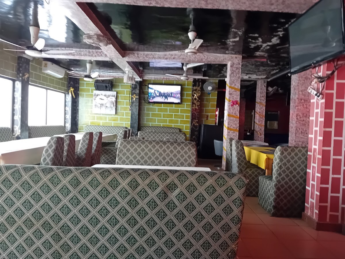 Lounge Bar Chez Nabil-4