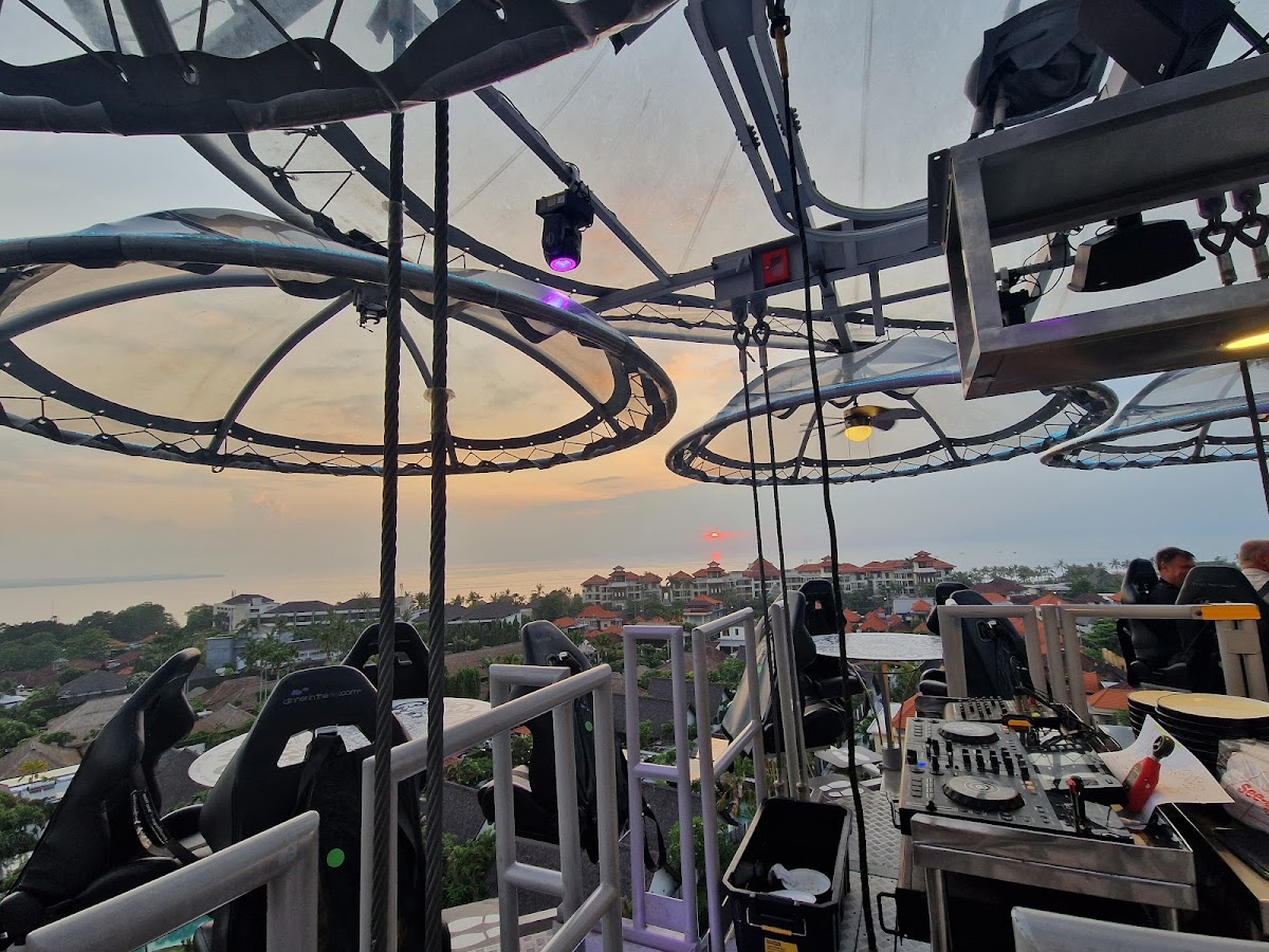 Lounge In The Sky
