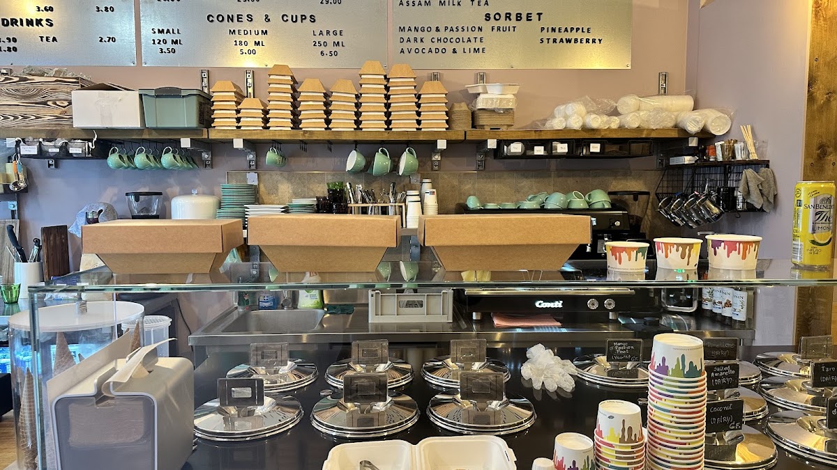 Loungelato Artisan Gelateria And Coffee Shop