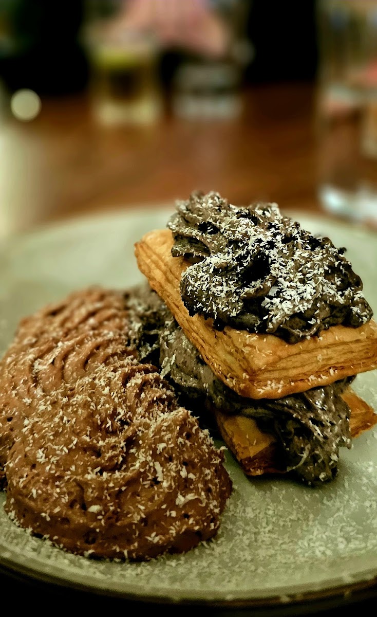 Love You, Mean It - Bar & Restaurant-10