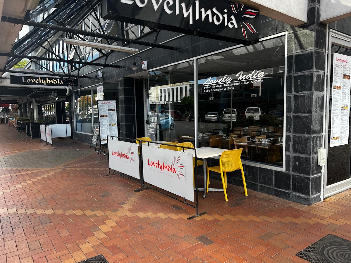 Lovely India Restaurant & Bar-3