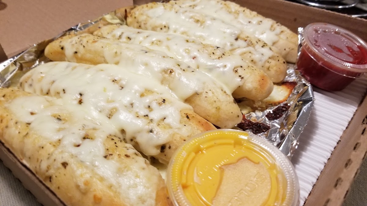 Luca's Pizza & Grill-9