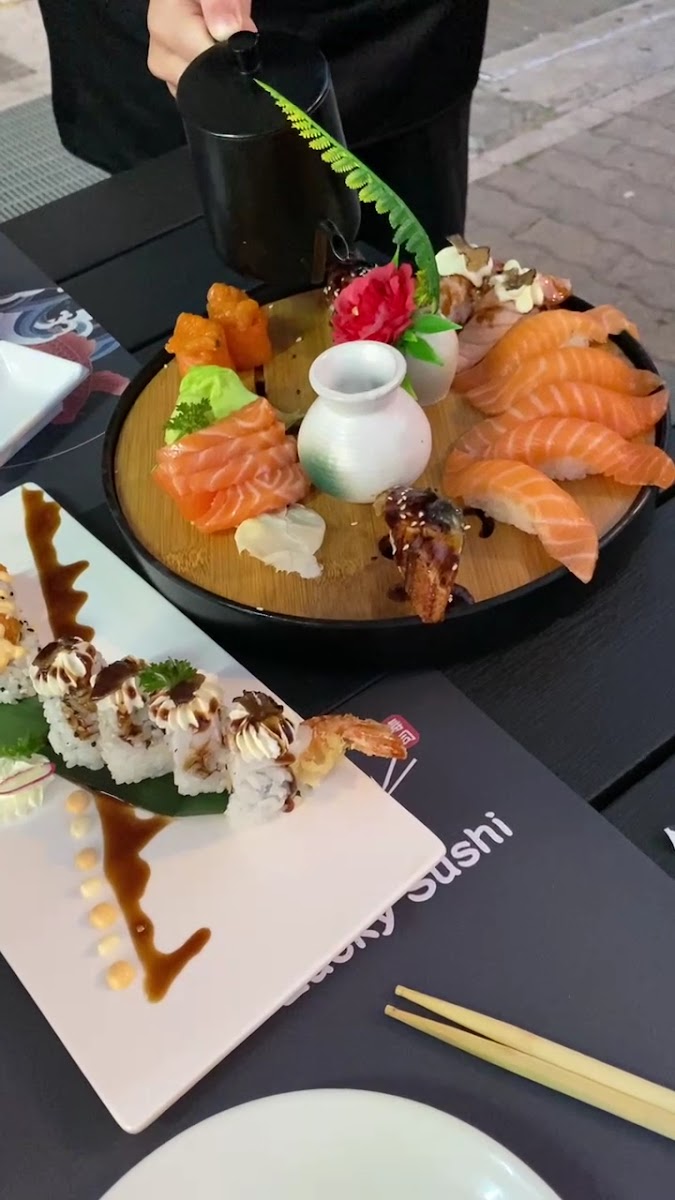 Lucky Sushi-2