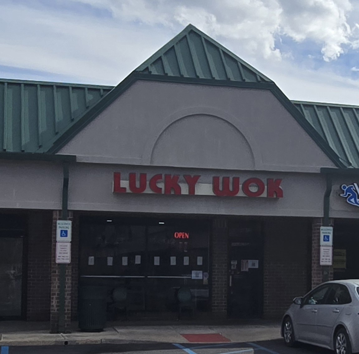 Lucky Wok Chinese Restaurant