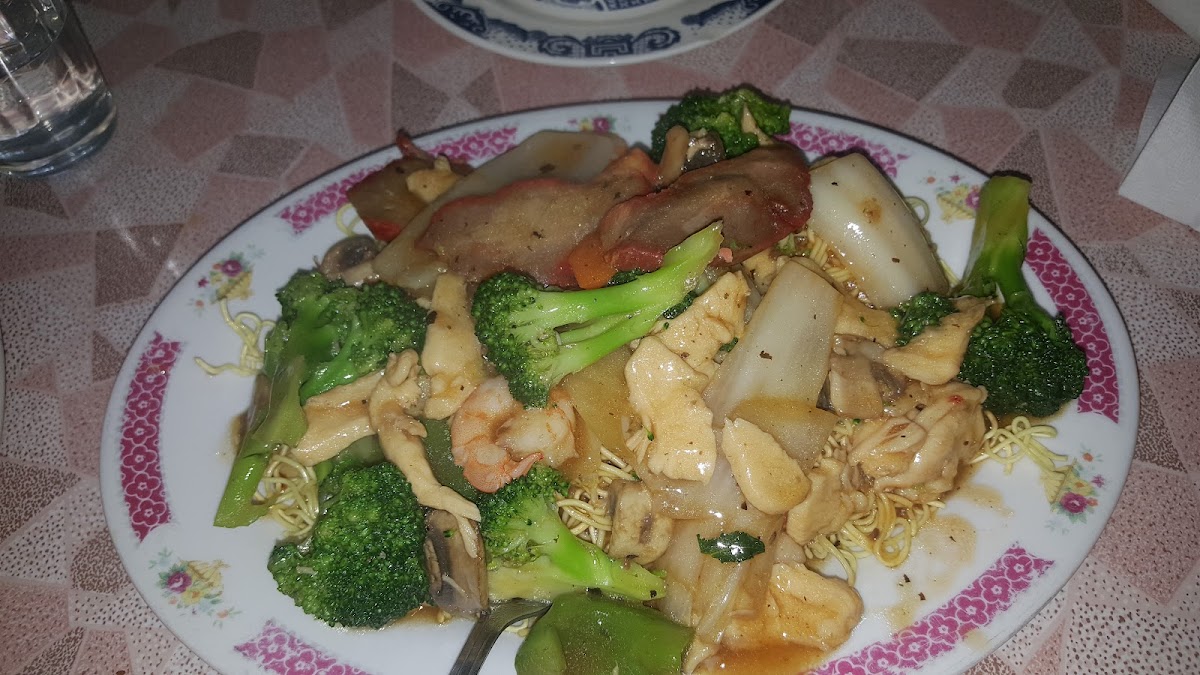Lucky Wok Restaurants-5