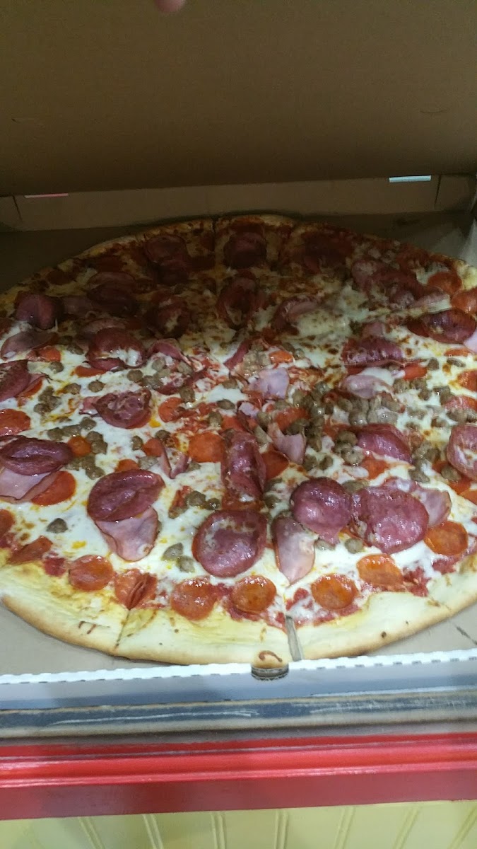 Luigi's New York Giant Pizza-7
