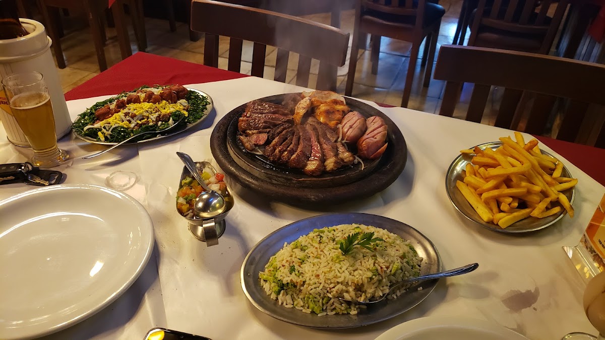 Luka's Pizzeria - Restaurant And Steakhouse-6