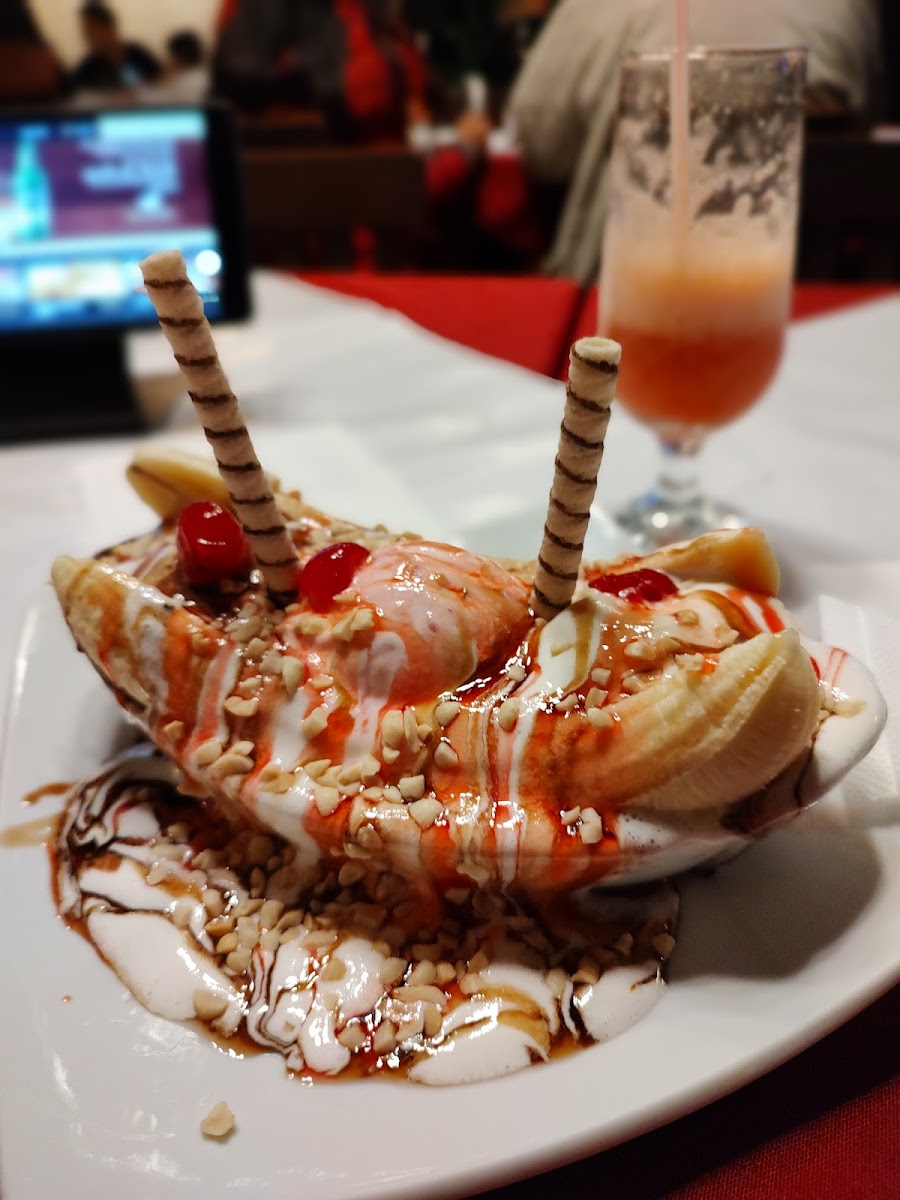 Luka's Pizzeria - Restaurant And Steakhouse-9