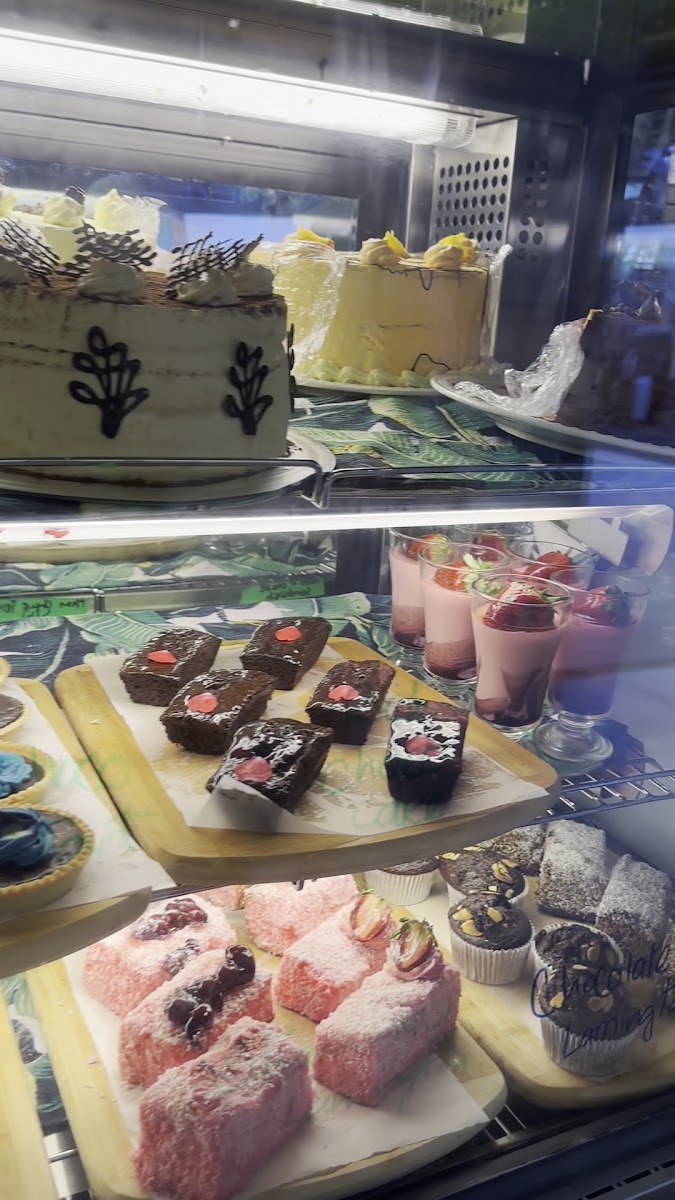 Lulu Bar Restaurant And Cafe-2