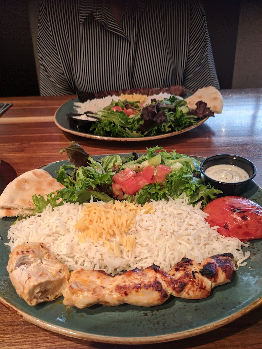 Luna Grill Sherman Oaks-5