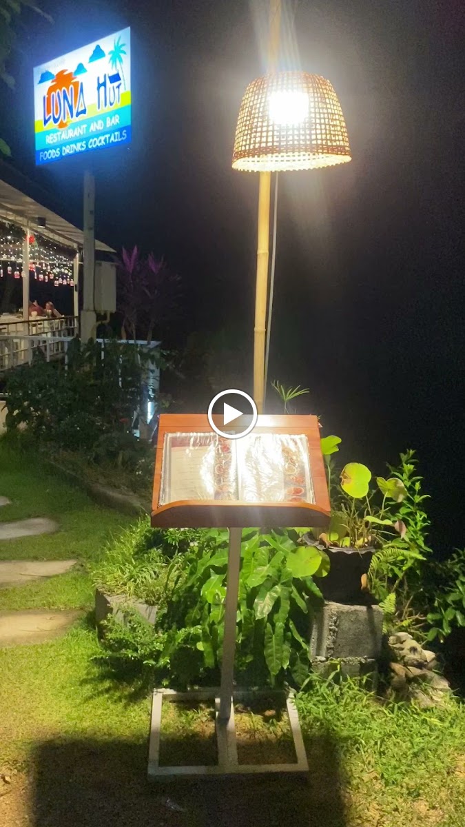 Luna Hut Restaurant-2
