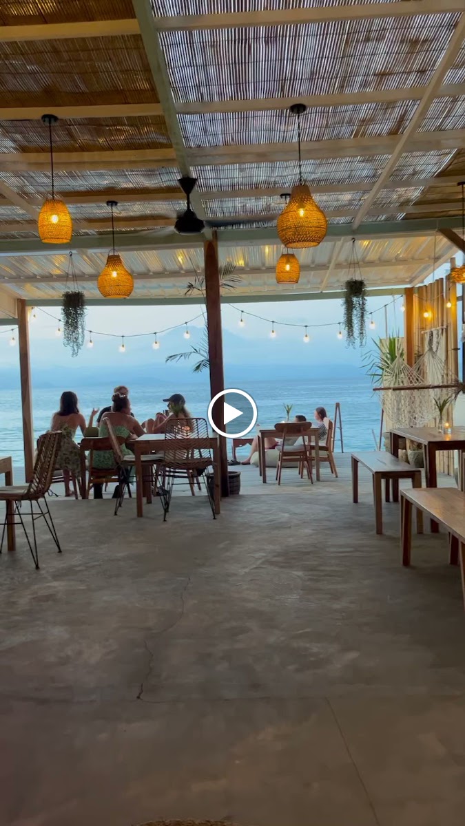 Lunak Café By The Sea-2