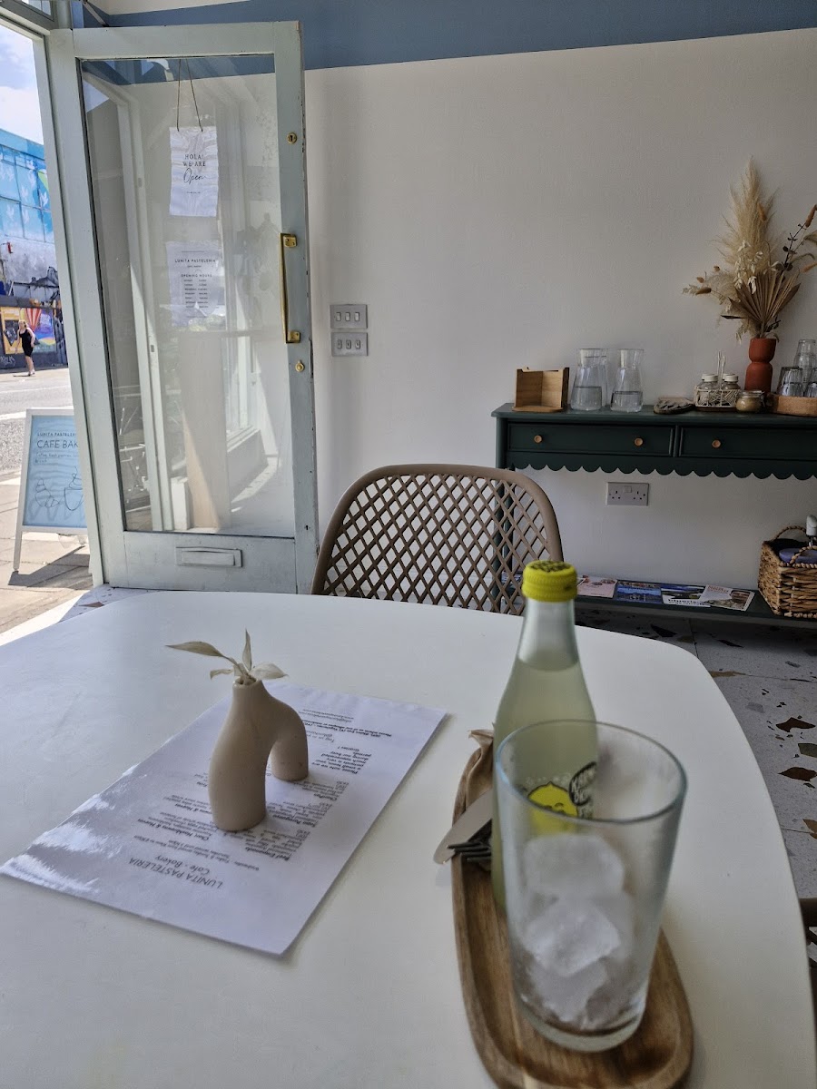 Lunita Pasteleria Bristol-6