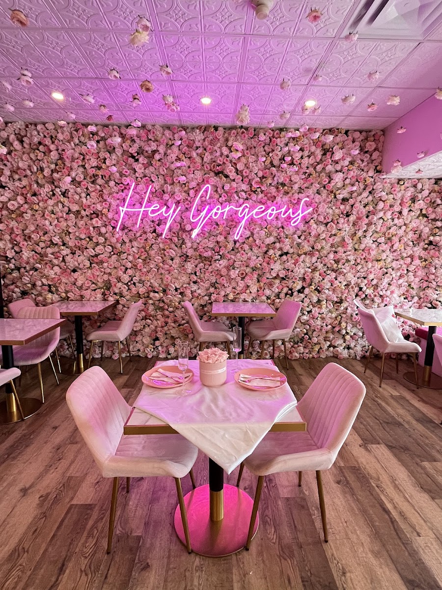 Luxe Blooms Flower Cafe
