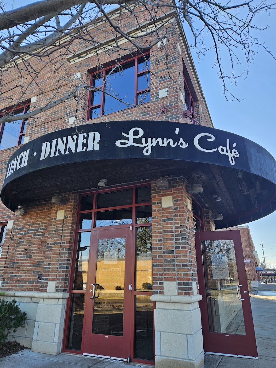 Lynn's On First