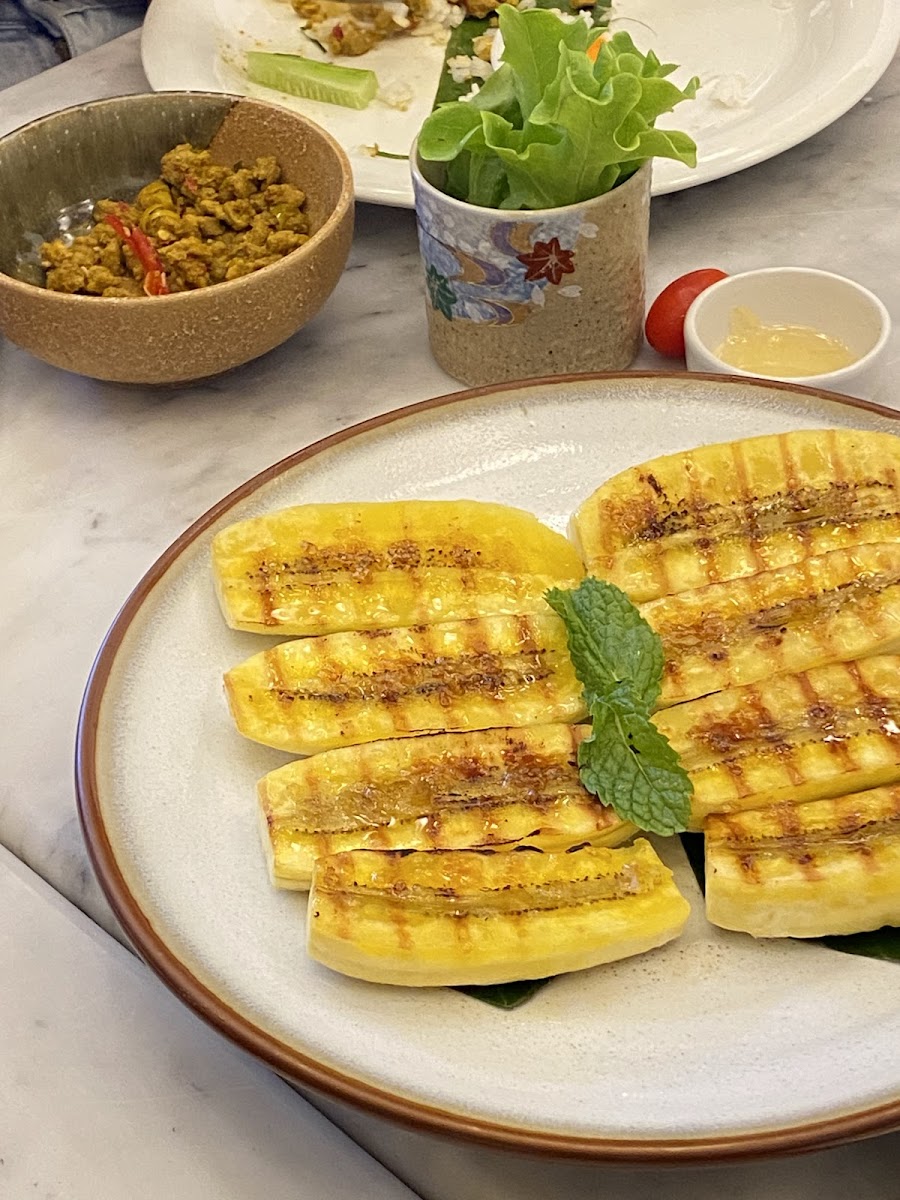 Lyn's The Shanghai Cafe'-4