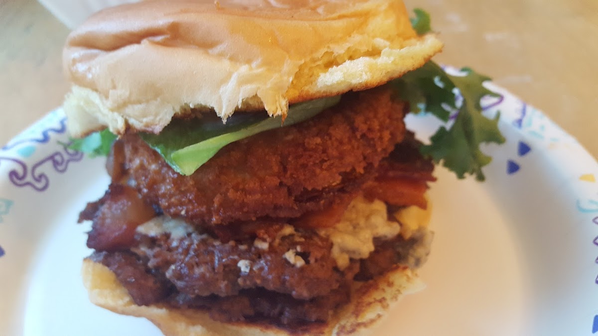 M2O Burgers & Salads-10