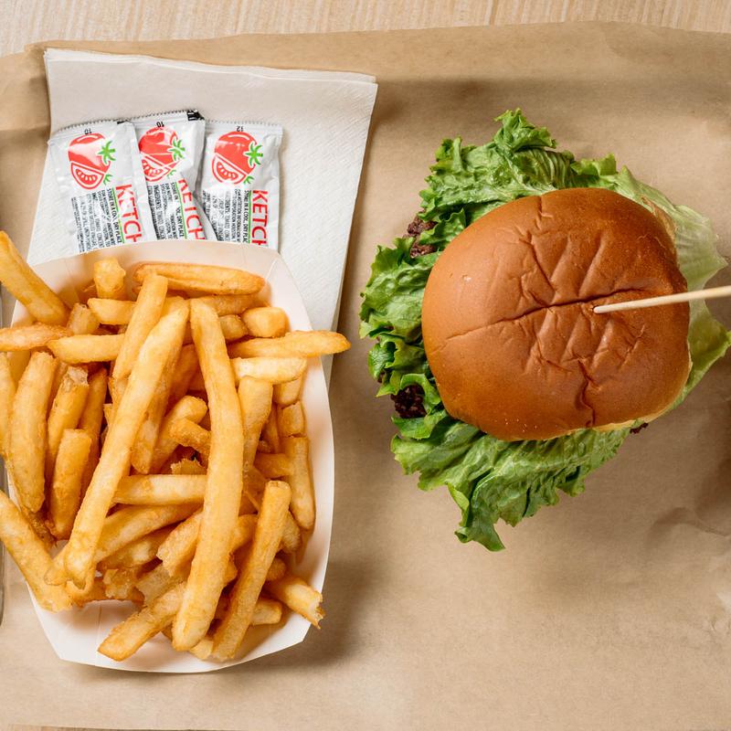 M2O Burgers & Salads-5