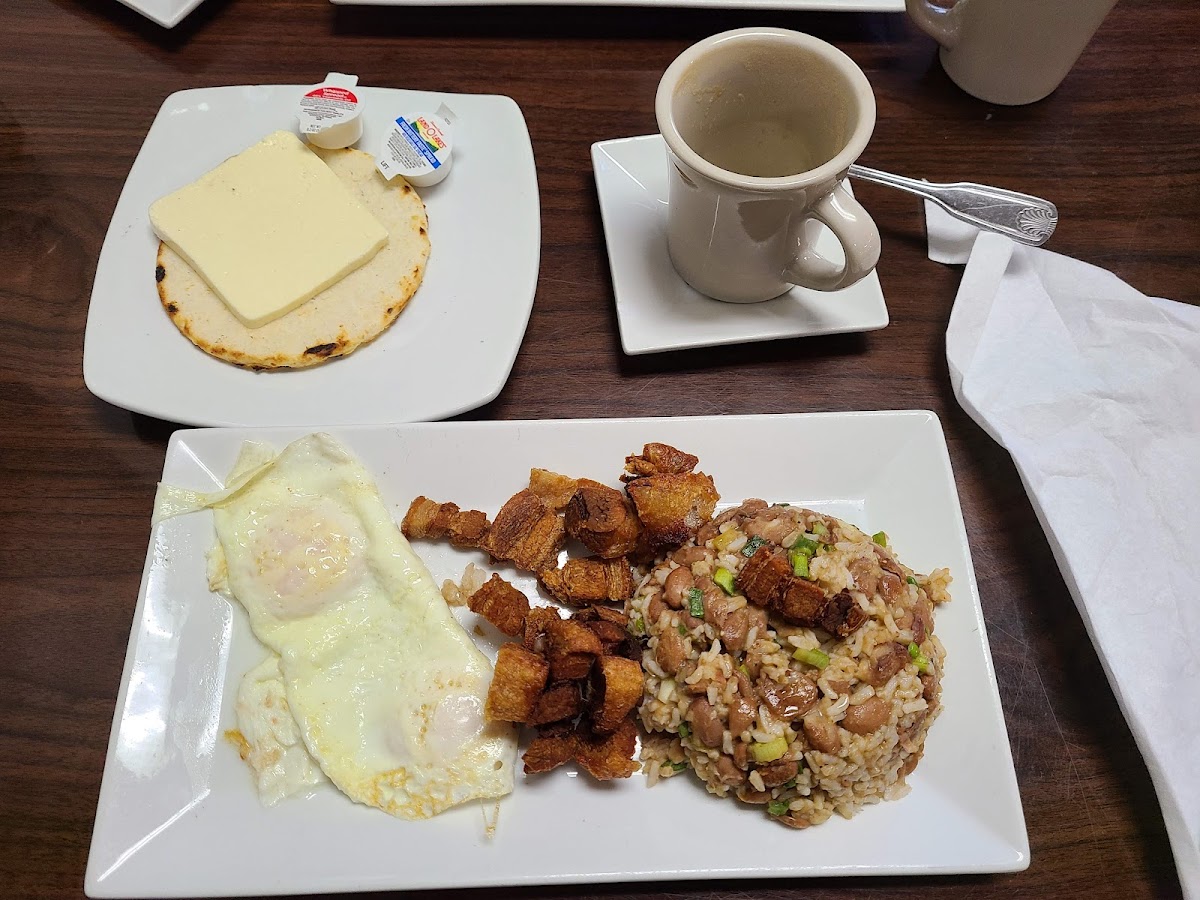 Macita's Restaurant & Bakery - Cutler Bay-10