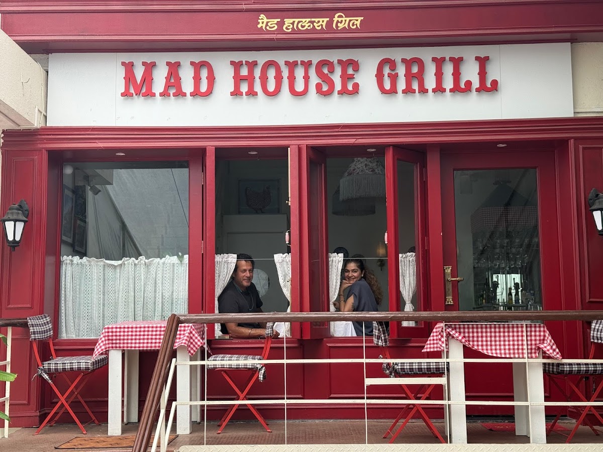 Mad House Grill