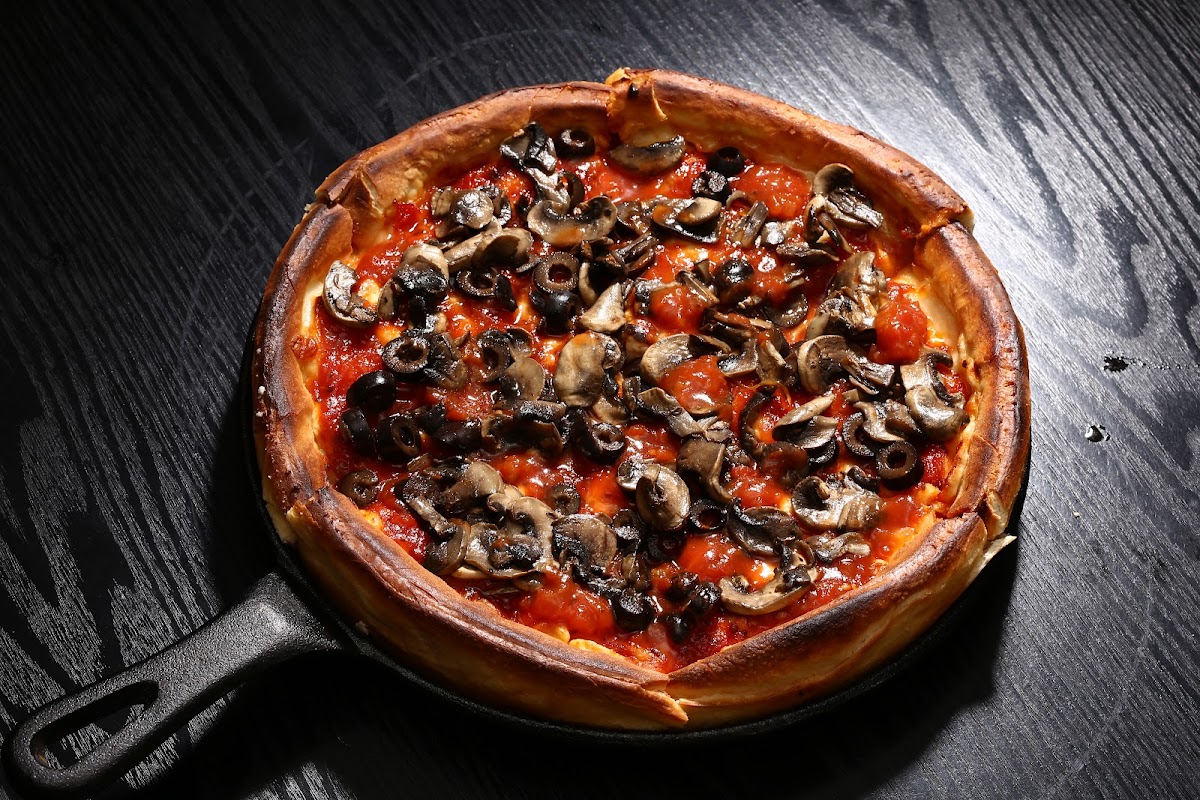 Made In Chicago Pizza-4