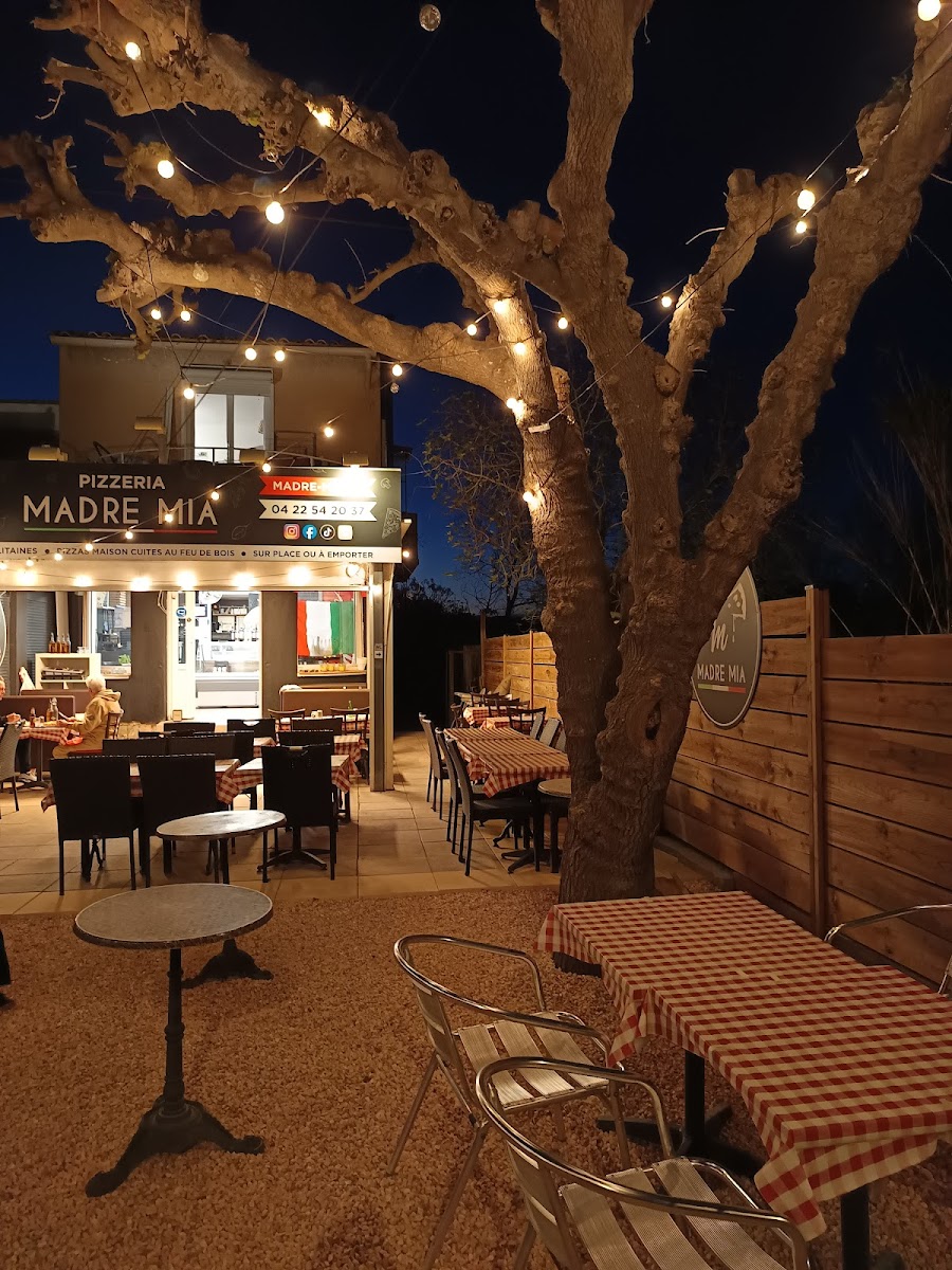 Madre Mia Pizzeria