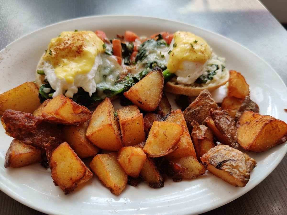 Maggie's Diner-6