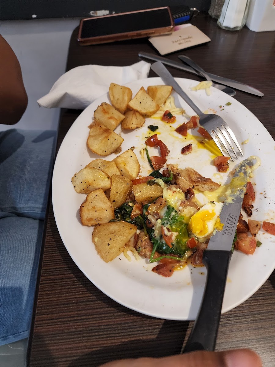 Maggie's Diner-8