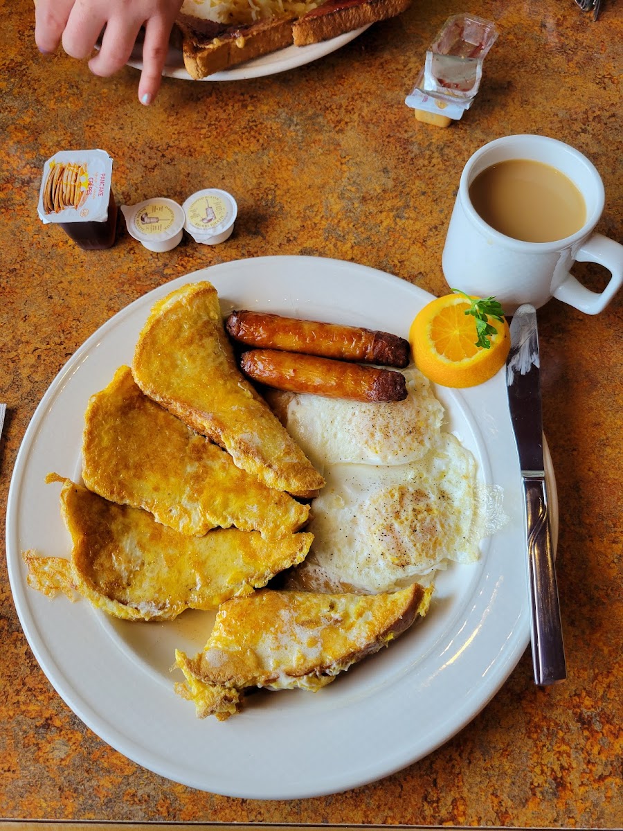 Main Track Cafe-9