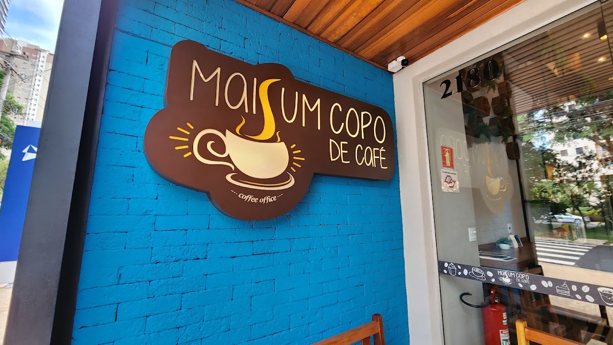Mais Um Copo De Café - Fiusa