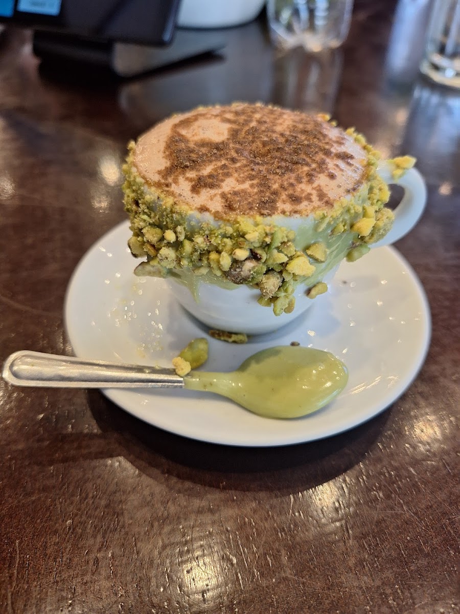 Mais Um Copo De Café - Fiusa-3