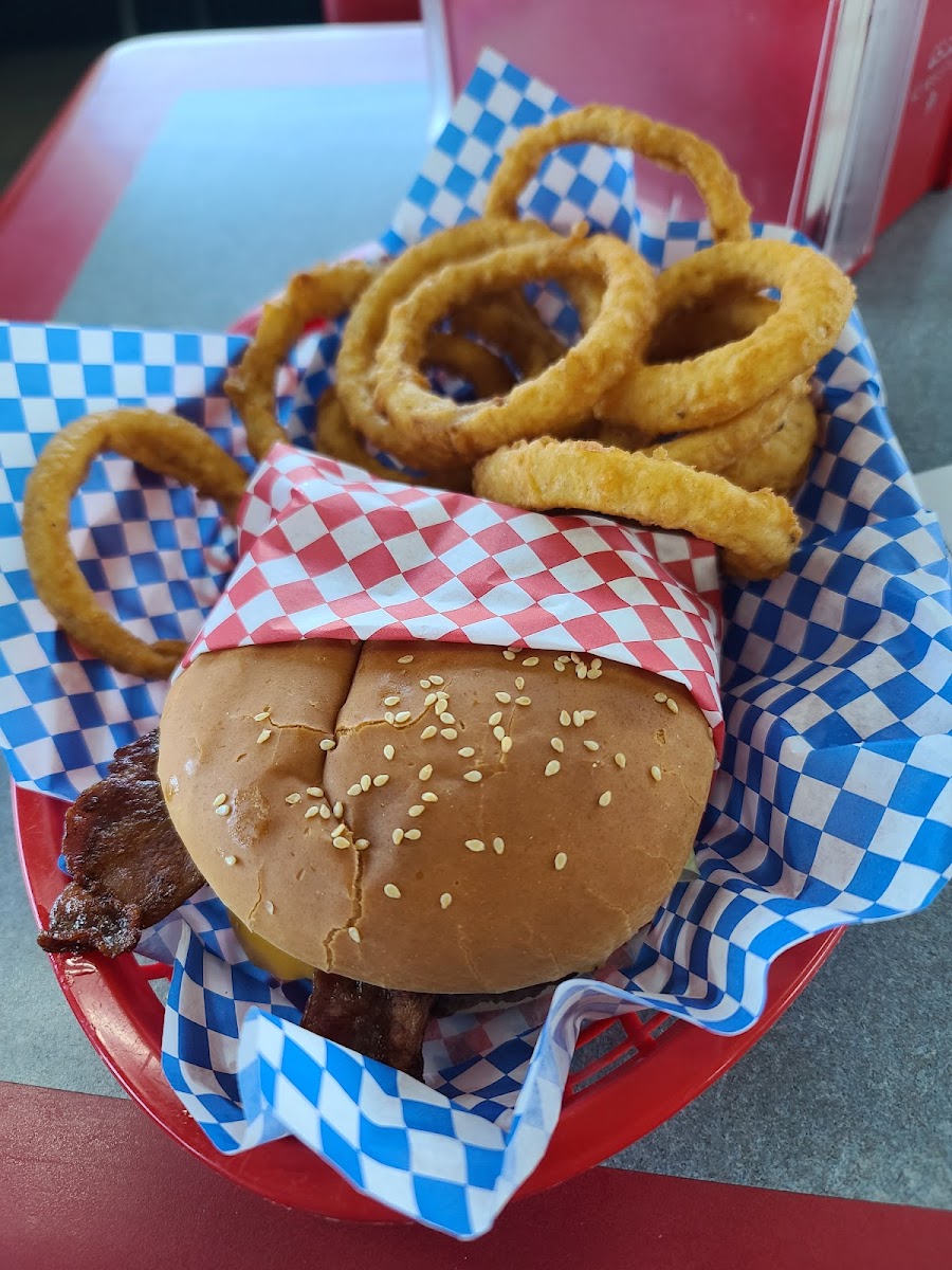 Major's Burgers-7