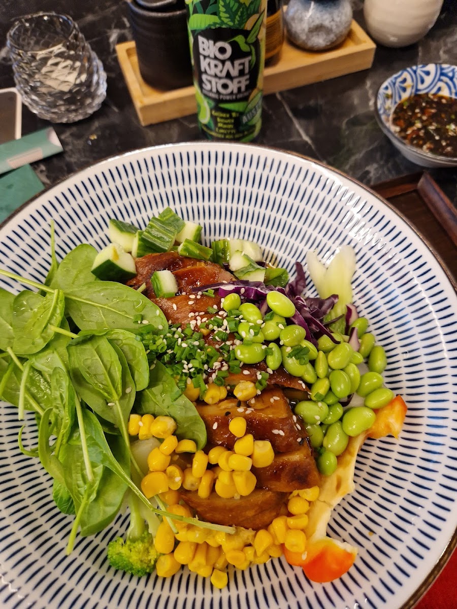 Makani Korean Bowls & Rolls-5