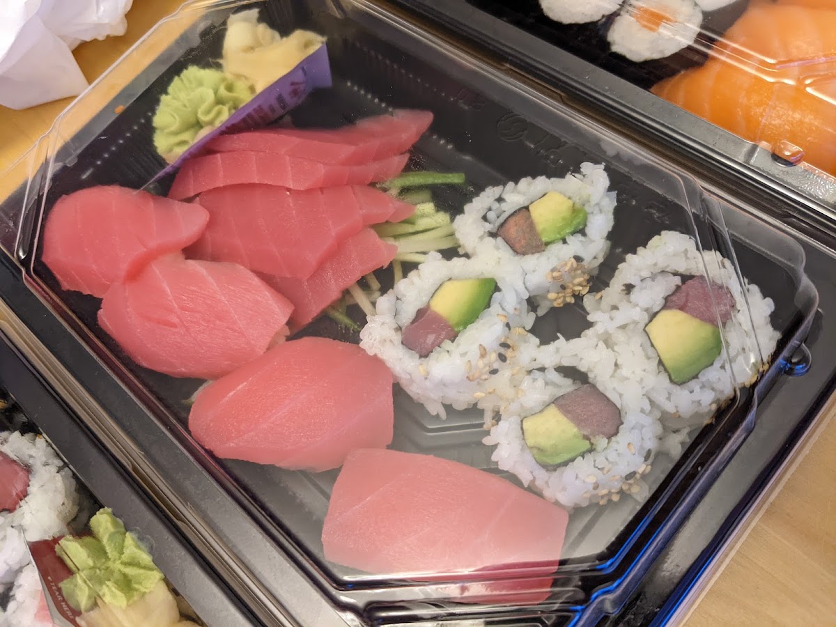 Maki Sushi & Noodle-8