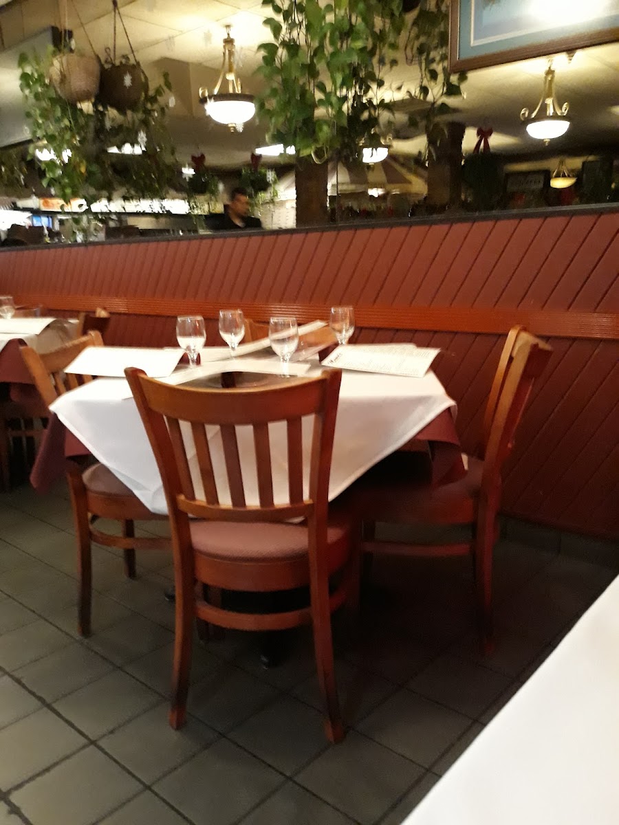 Mama's Oakdale