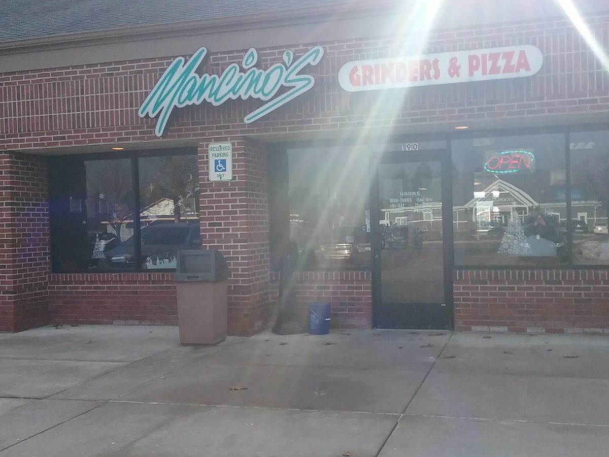 Mancino's Pizza & Grinders